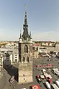 Der Rote Turm auf dem Marktplatz gegenüber der Marienkirche