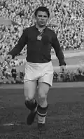 Ferenc Puskás kannte man für seine schönen Tore. Noch heute ehrt die FIFA mit dem „Puskás-Preis“ das schönste Tor des Jahres.