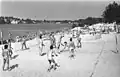 Ein FKK-Strand an einem See in der DDR, im Bezirk Cottbus
