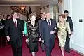 Der amerikanische Präsident Ronald Reagan, seine Frau Nancy, Gorbatschow und seine Frau Raissa