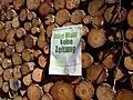 Holz und Papier für die Papierherstellung