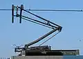 Elektrolokomotiven holen sich ihren Strom mit diesem Abnehmer von der Oberleitung.