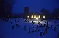 Ein Friedhof in der Nacht: Viele Menschen finden das unheimlich.