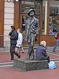 Statue des Schriftstellers James-Joyce