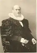 Gustav Heinrich Kirchenpauer war mehrmals Bürgermeister von Hamburg. Damals war die Amtskleidung noch sehr feierlich.
