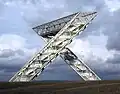 SaarPolygon heißt dieses Bauwerk auf einem Schlackenberg. Schlacke ist Erde aus einem Bergwerk.