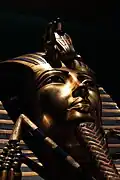 Die berühmte Goldmaske des Sargs