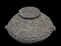 In dieser Kiste hat man vor 4600 Jahren Schmuck aufbewahrt.