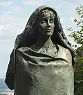 Statue aus dem Jahr 1998, vor dem Kloster Eibingen