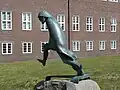 In Husum in Schleswig-Holstein: ein Klabautermann vor dem NordSeeMuseum.