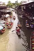 Ein schwimmender Markt