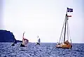 Nachgebaute Segelschiffe von Wikingern