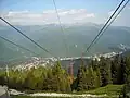 Eine Seilbahn für Touristen in den Karpaten
