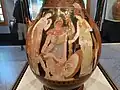 Auf einer alten Vase: Paris von Troja mit den Göttinnen Aphrodite, Athene und Hera.