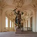 Eine Statute im Schloss Rastatt in Baden-Württemberg