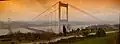 Eine von drei Brücken über den Bosporus in Istanbul
