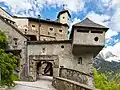 Der Eingang der Burg Hohenwerfen in der Nähe von Salzburg in Österreich