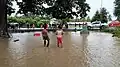 Während es in der Regenzeit oft zu Überschwemmungen kommt...