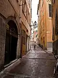 In einer gewöhnlichen Altstadtgasse
