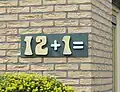 Hier wollte jemand wohl nicht die Hausnummer 13 haben.