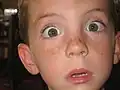 Viele Menschen reißen die Augen auf, wenn sie Angst haben.
