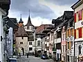 Das historische Städtchen Valangin zieht viele Touristen an.
