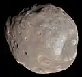Phobos ist ein Mond des Mars.