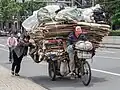Hier wird in Shanghai Abfall zum Recycling gebracht.