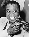 Louis Armstrong war für seine sehr raue Stimme bekannt.