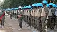 „Blauhelme“ sind Soldaten, die ein Staat der UNO leiht. Diese aus Sambia sorgen in der Zentralafrikanischen Republik für Frieden.
