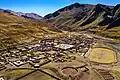 Dieses Dorf liegt im Colca-Tal in Peru.