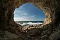 Eine Grotte beim Dorf Olenewka am Schwarzen Meer