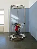 Das Mathematikum ist ein Museum in Gießen. Dort wird Mathematik spielerisch gelehrt.
