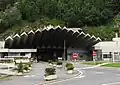 Dieser Tunnel bei Chamonix führt unter den Berg hindurch.