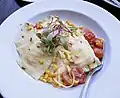 Ravioli mit Tomaten und Mais