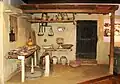 Wie in diesem Museum in Bulgarien könnte früher eine Töpferwerkstatt ausgesehen haben.