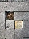 Hier in Krefeld in Nordrhein-Westfalen hat jemand einen Stolperstein gestohlen.