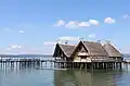 Das Pfahlbaumuseum Unteruhldingen zeigt, wie die Menschen in der Steinzeit hier gelebt haben.