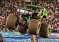 Viele Marken von Energydrinks werben mit Extrem-Sportarten, hier sind es Monstertrucks.