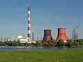 Kraftwerk mit zwei Kühltürmen in Charkow