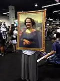 Diese Frau in den USA hat sich als Mona Lisa verkleidet.