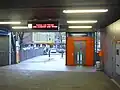 An der Friedrich-Engels-Allee zum Beispiel gibt es diesen Aufzug.