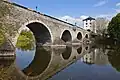 Eine alte Steinbrücke in Limburg an der Lahn, in Hessen