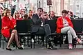 Rechts auf dem Bild ist Saskia Esken und in der Mitte Lars Klingbeil. Beide sind Vorsitzende der Partei.