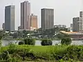 Hochhäuser in Abidjan, der größten Stadt des Landes