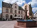 Der Marktbrunnen vor dem Alten Rathaus stammt aus dem Jahr 1753.