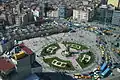 Auf dem Taksim-Platz gibt es am meisten Verkehr.