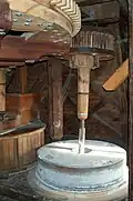 Holz-Zahnräder in einer alten Windmühle