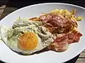 Das Älpler-Rösti bietet man mit Schinken und Spiegelei an.