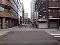 Diese Poller beschützen den Eingang zum Diamanten-Viertel.